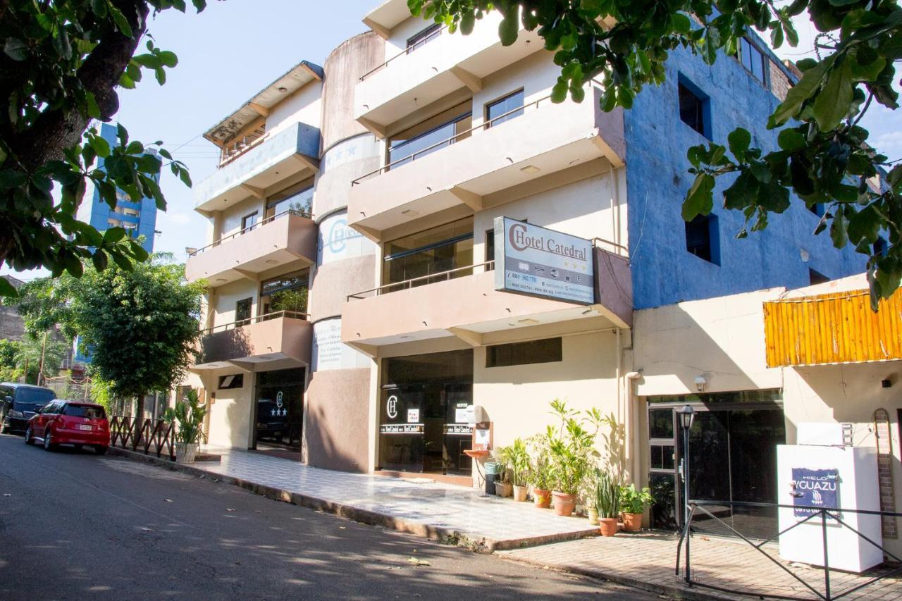 Hotel Catedral Ciudad del Este Buitenkant foto