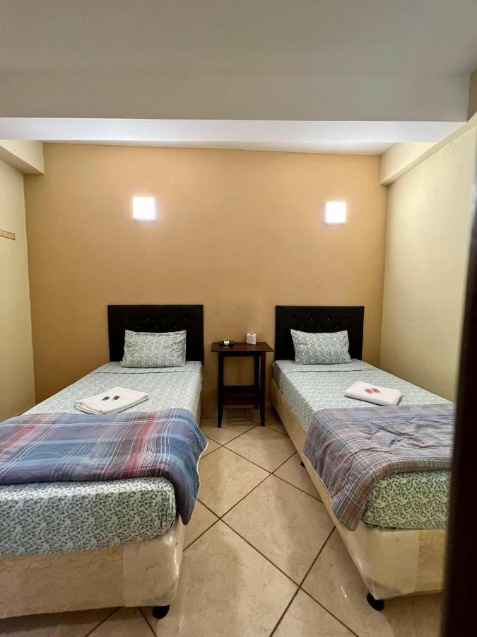 Hotel Catedral Ciudad del Este Buitenkant foto