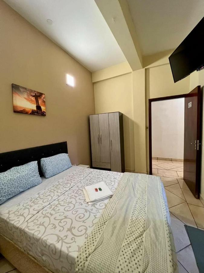 Hotel Catedral Ciudad del Este Buitenkant foto