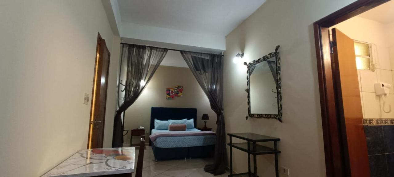 Hotel Catedral Ciudad del Este Buitenkant foto